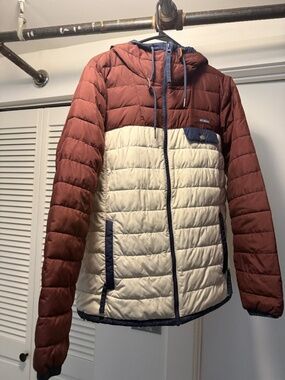 Columbia Puffy Coat size medium Women